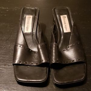Etienne Aigner Size 8 Black Leather